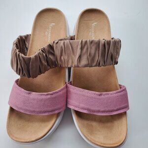 Koolaburra by UGG  Tayla Slide Color: FOXGLOVE Size 9